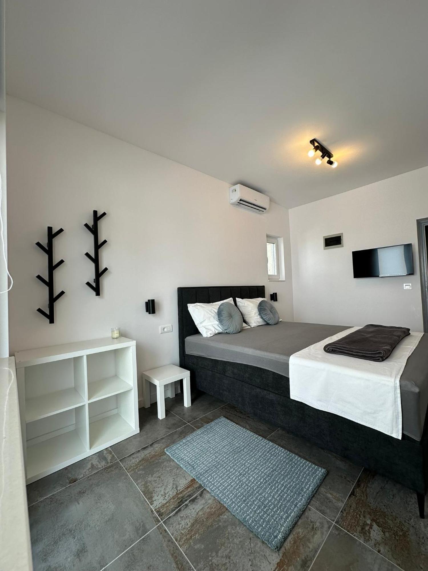 Apartament Gallery Ii *